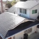 Нема сметки за струја и греење – новиот Тесла покрив е ефтин како кров од ќерамиди, а дава струја 30 год (Фото)