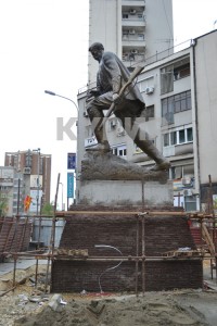 spomenik hristo uzunov
