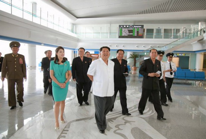 kim-jong-un-aerodrom pjongjang koreja2